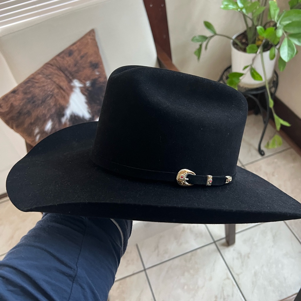 Larry Mahan Black Felt Western Hat With Buckle Accent